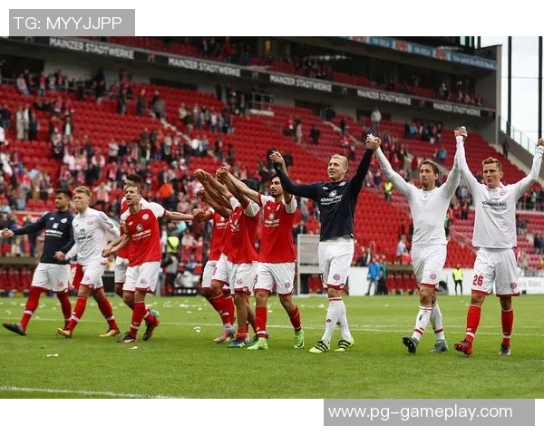 欧联杯激战莱比锡逆转AC米兰三球大战引爆全场精彩瞬间回顾 欧联杯激战莱比锡逆转AC米兰三球大战引爆全场精彩瞬间回顾