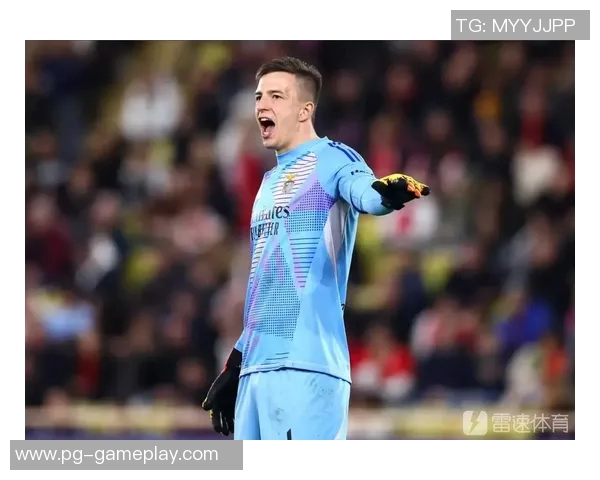 世界杯曼联与本菲卡激战成平局帽子戏法瞬间点燃全场热情 世界杯曼联与本菲卡激战成平局帽子戏法瞬间点燃全场热情