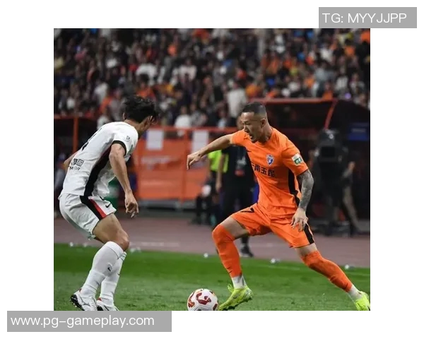 中超激战AC米兰逆转巴萨绝杀瞬间引发争议判罚全场沸腾 中超激战AC米兰逆转巴萨绝杀瞬间引发争议判罚全场沸腾